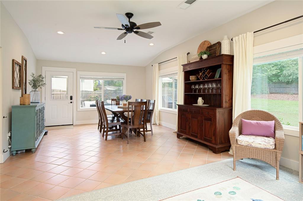 3847 Cloudland Drive Drive SE