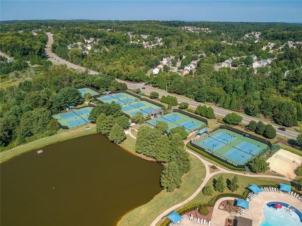 3595 Moor Pointe Drive