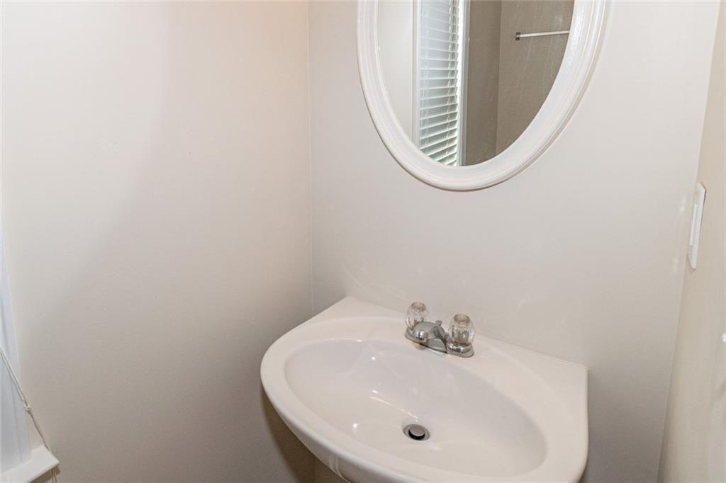 3595 Moor Pointe Drive