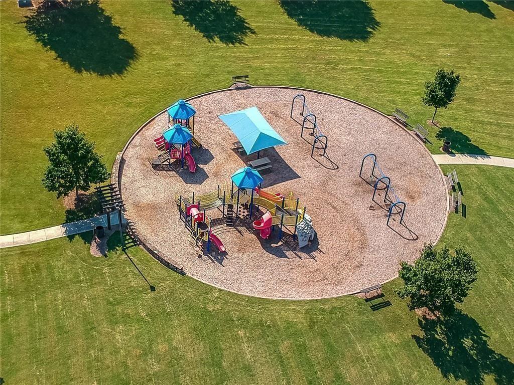 3595 Moor Pointe Drive