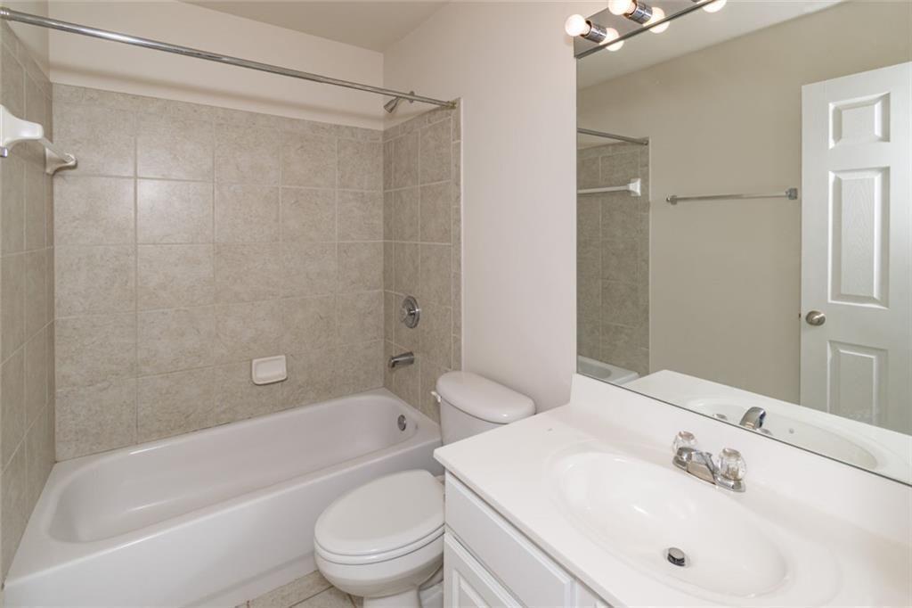 3595 Moor Pointe Drive