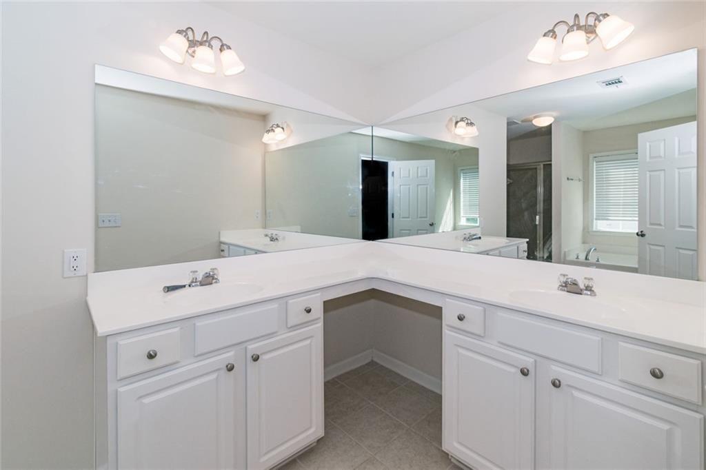 3595 Moor Pointe Drive