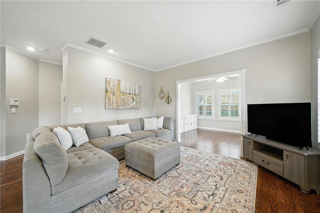 4833 Edinburgh Drive
