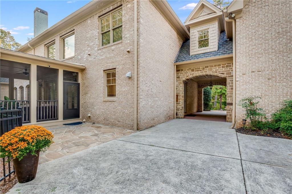 5505 Long Island Drive NW