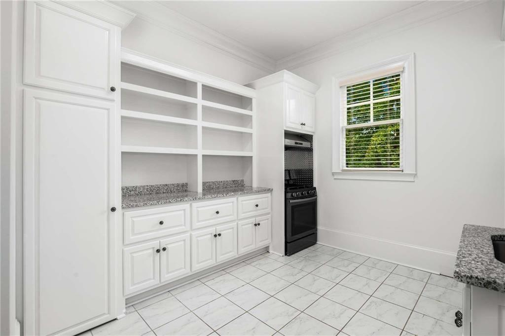 5505 Long Island Drive NW