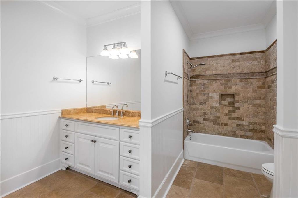 5505 Long Island Drive NW