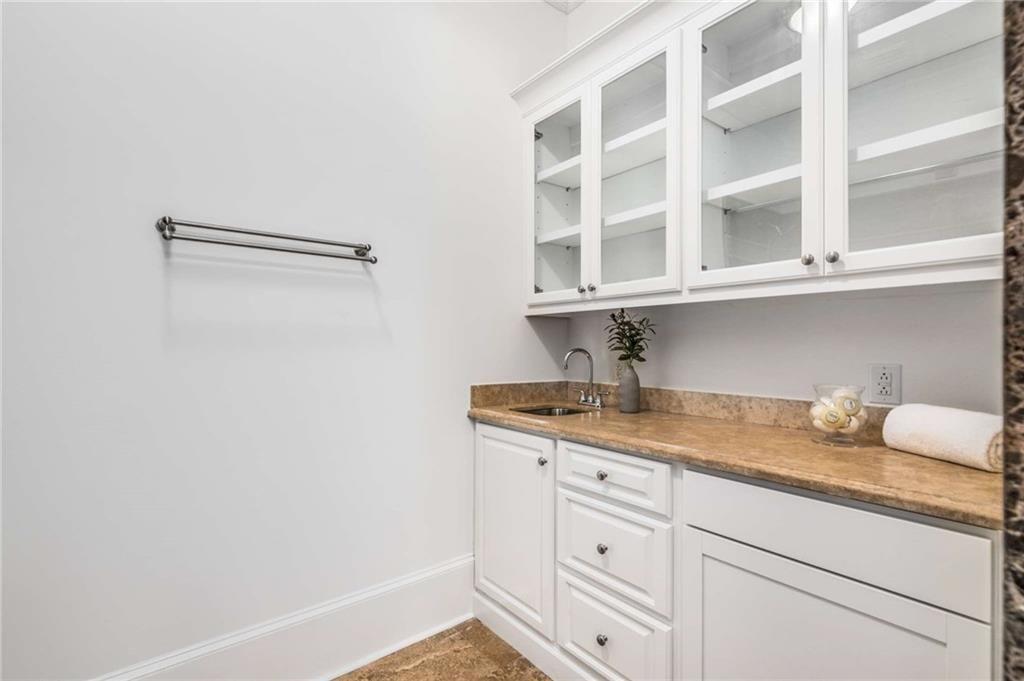 5505 Long Island Drive NW