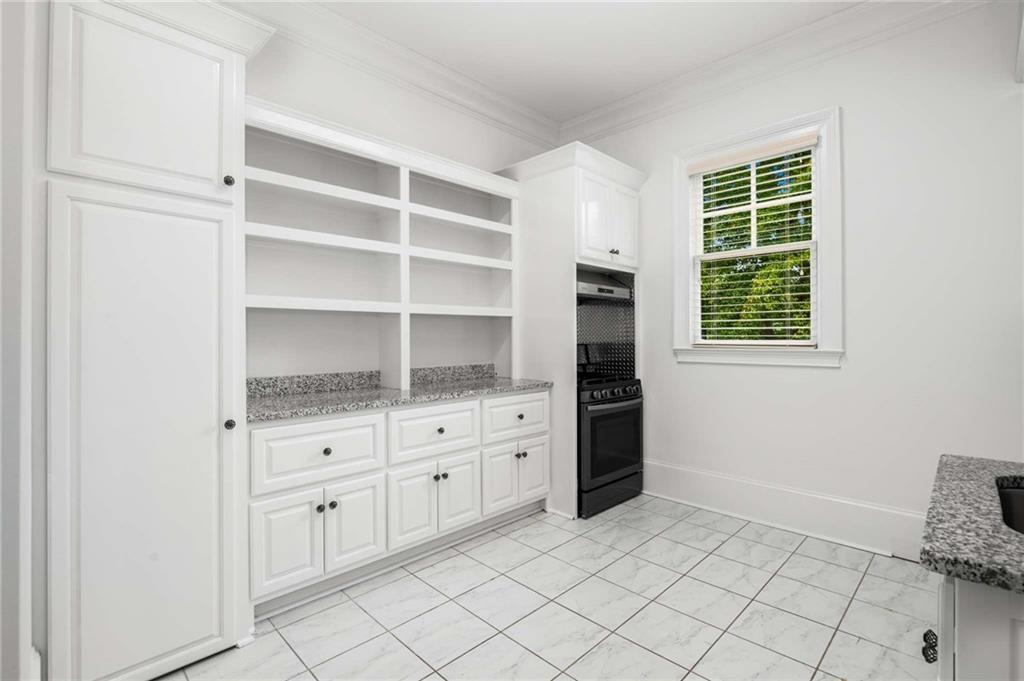 5505 Long Island Drive NW