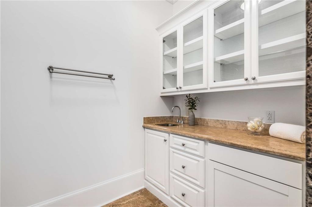 5505 Long Island Drive NW