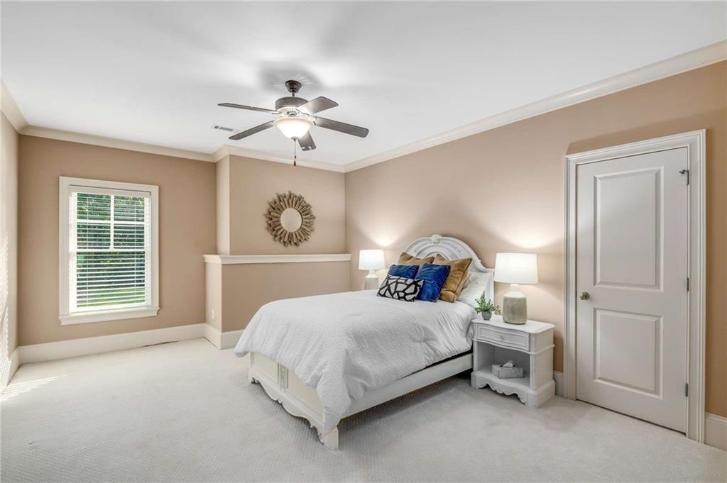 5505 Long Island Drive NW