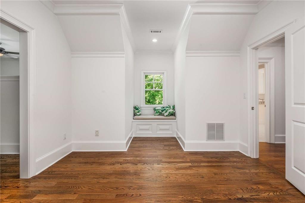 5505 Long Island Drive NW