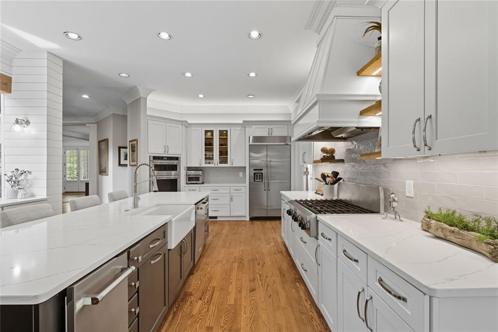 1094 Meadow Bluff Terrace