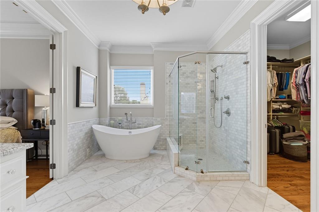 1094 Meadow Bluff Terrace