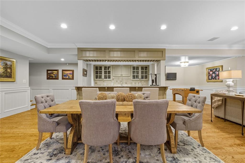 1094 Meadow Bluff Terrace