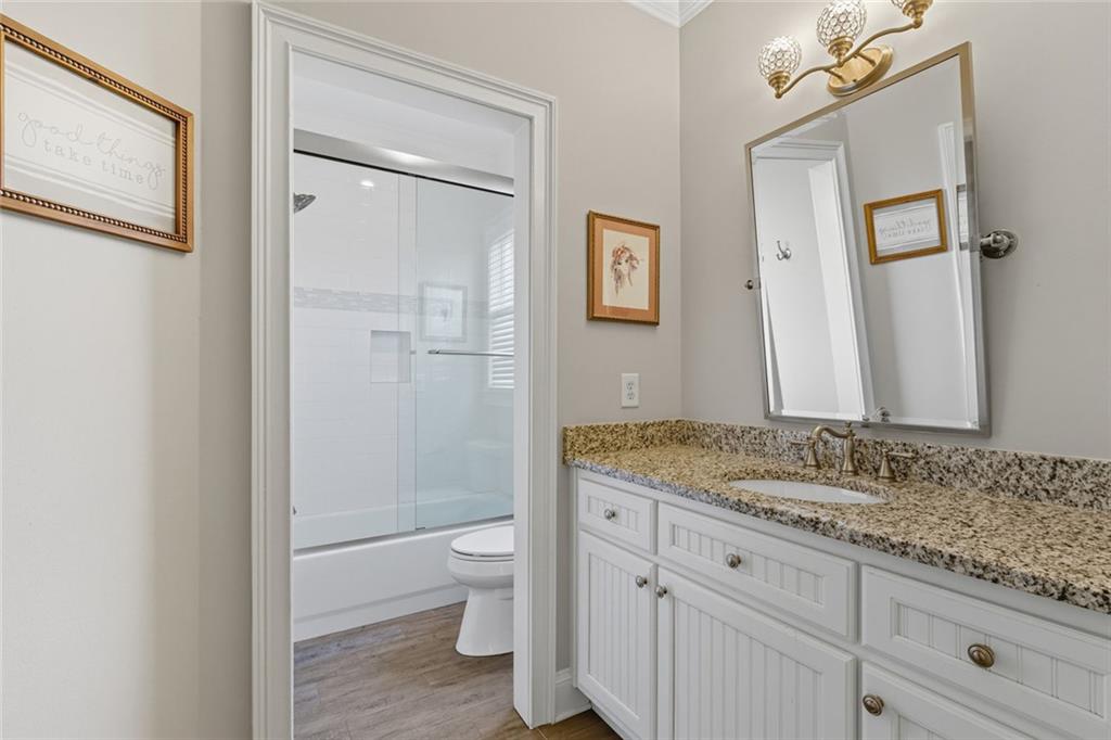 1094 Meadow Bluff Terrace