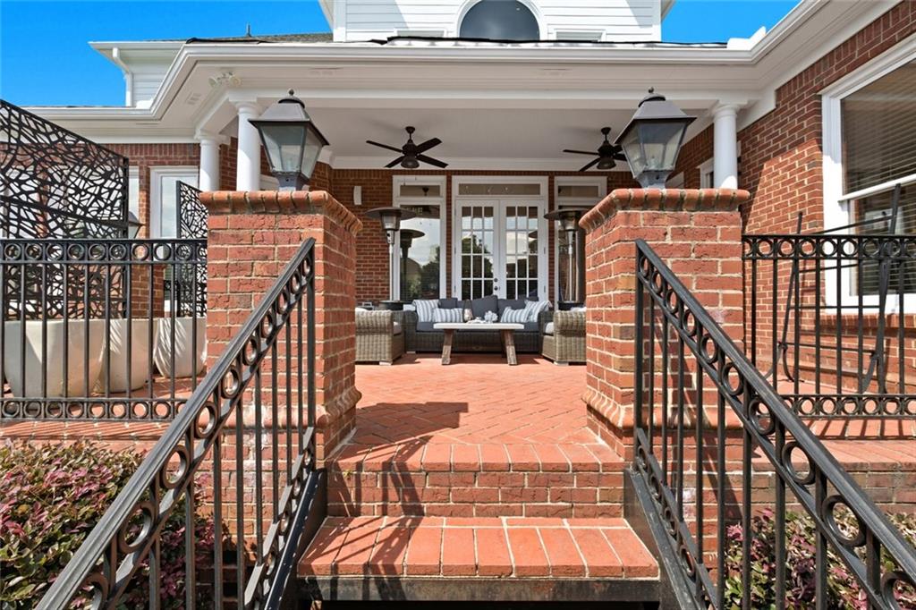 1094 Meadow Bluff Terrace