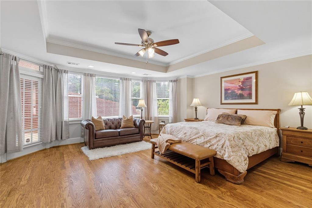 1094 Meadow Bluff Terrace