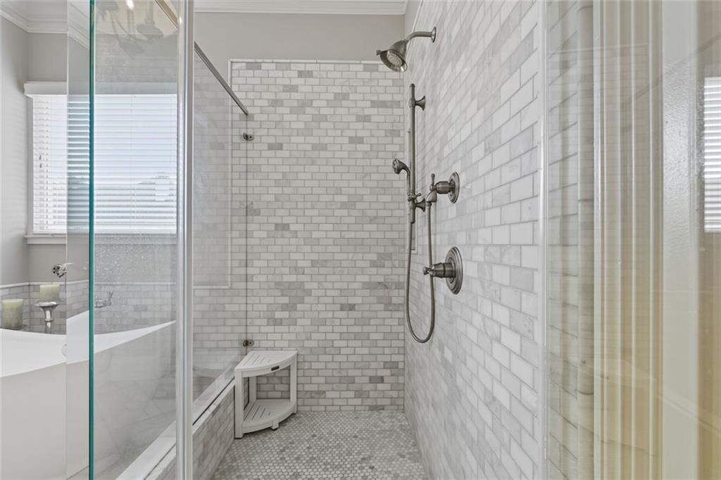 1094 Meadow Bluff Terrace