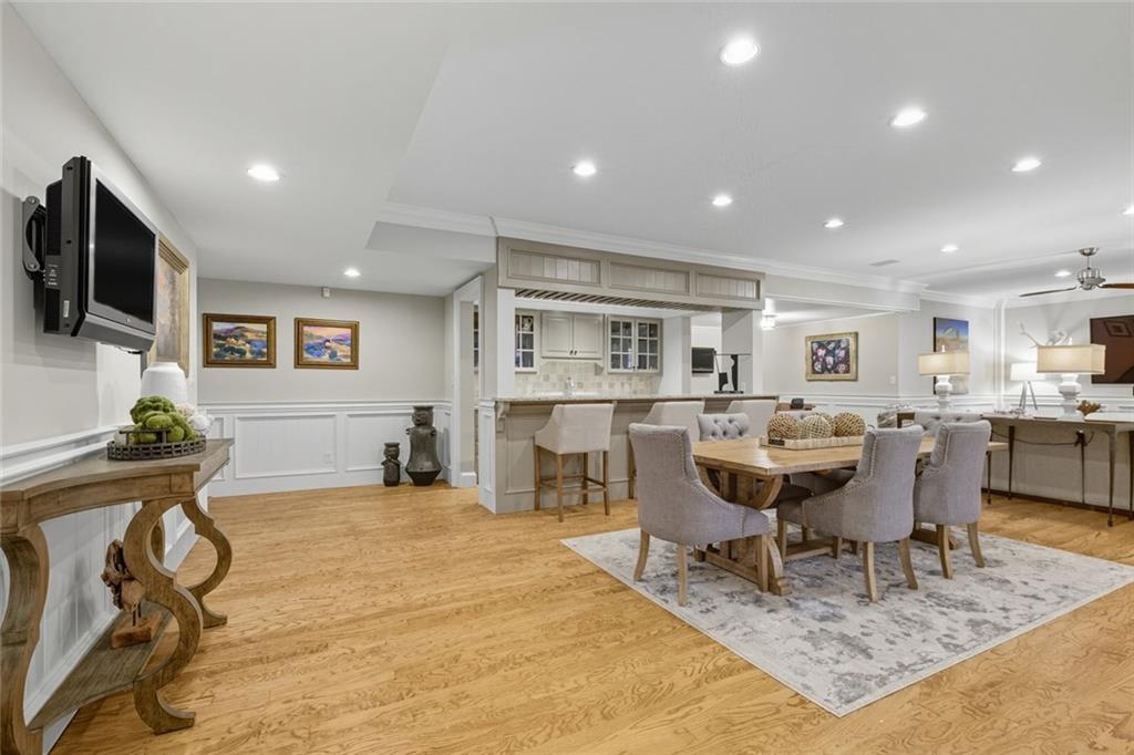 1094 Meadow Bluff Terrace