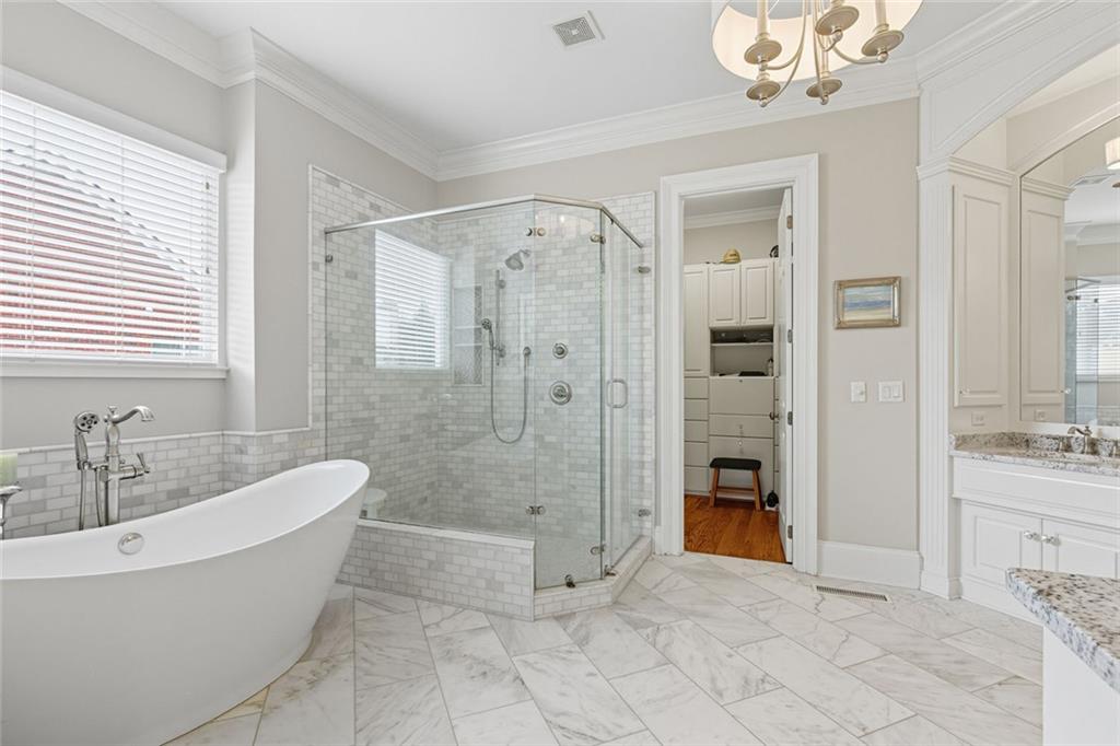 1094 Meadow Bluff Terrace