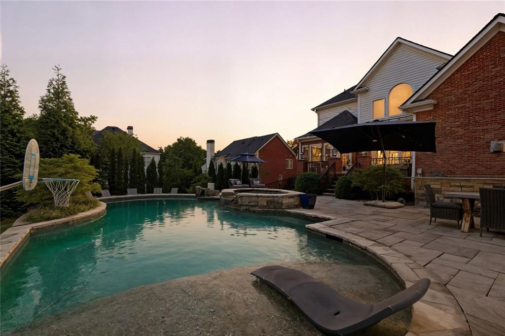 1094 Meadow Bluff Terrace