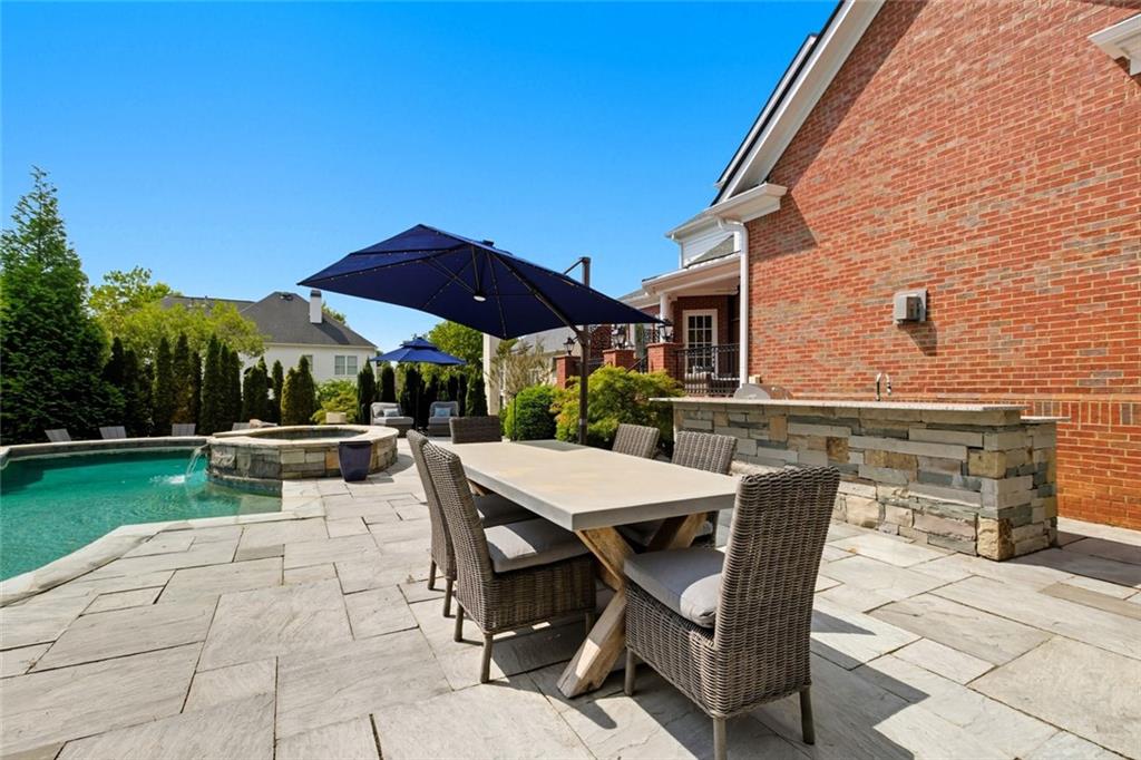 1094 Meadow Bluff Terrace