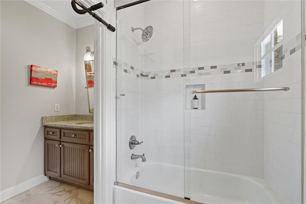 1094 Meadow Bluff Terrace