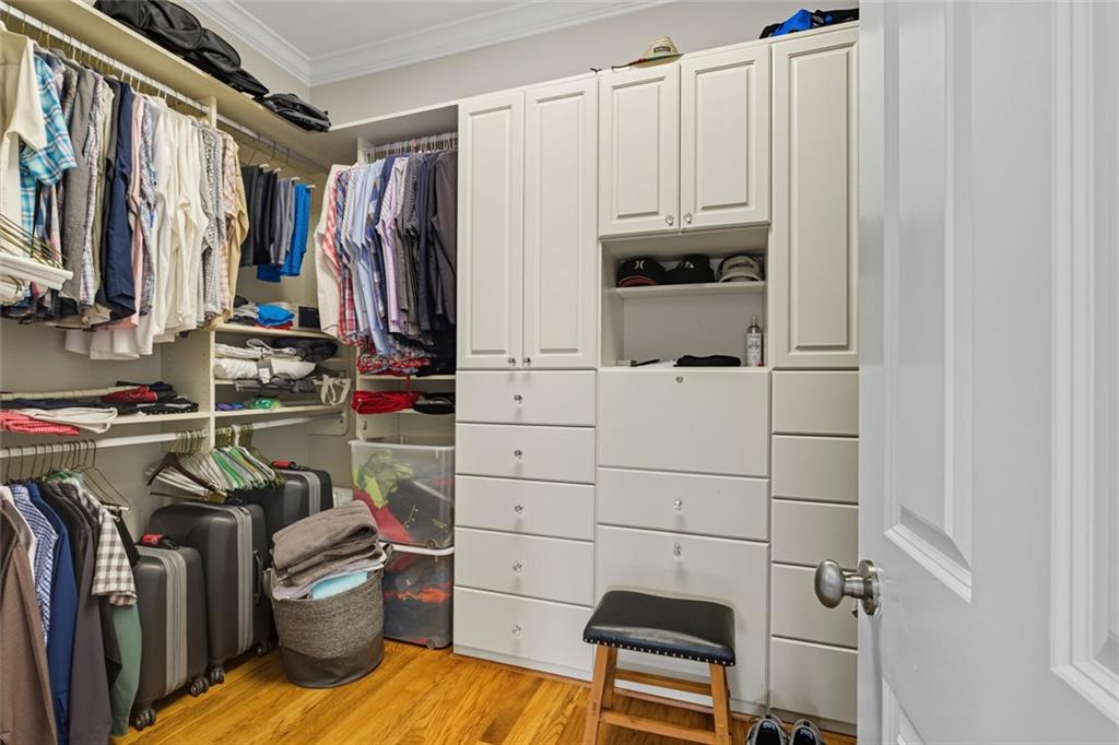 1094 Meadow Bluff Terrace