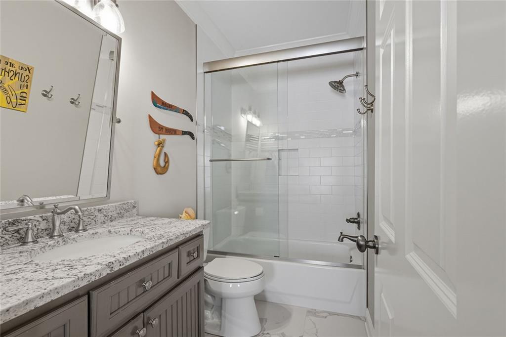 1094 Meadow Bluff Terrace