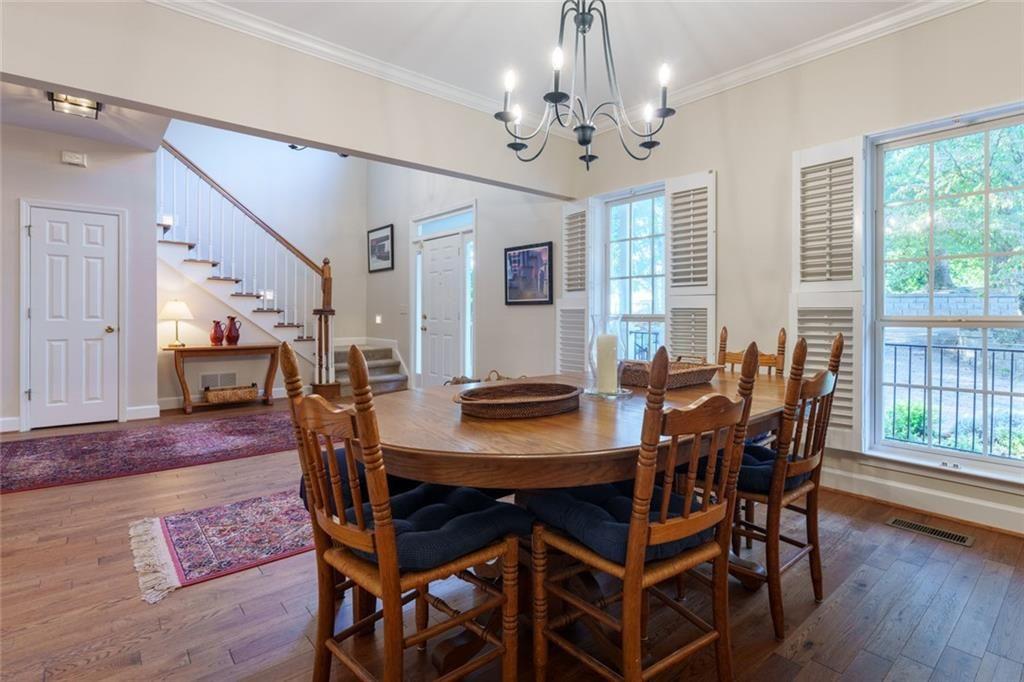 3465 Point View Circle