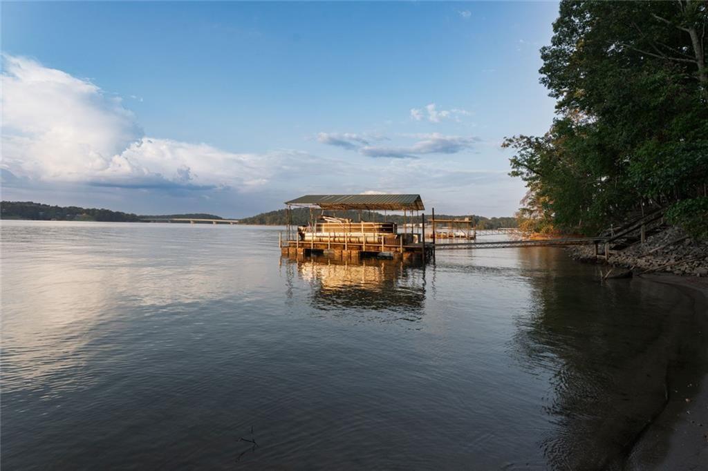 3465 Point View Circle