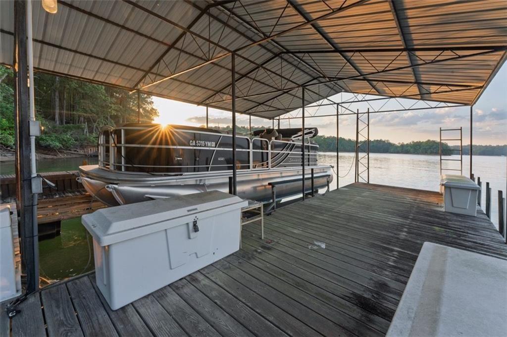 3465 Point View Circle