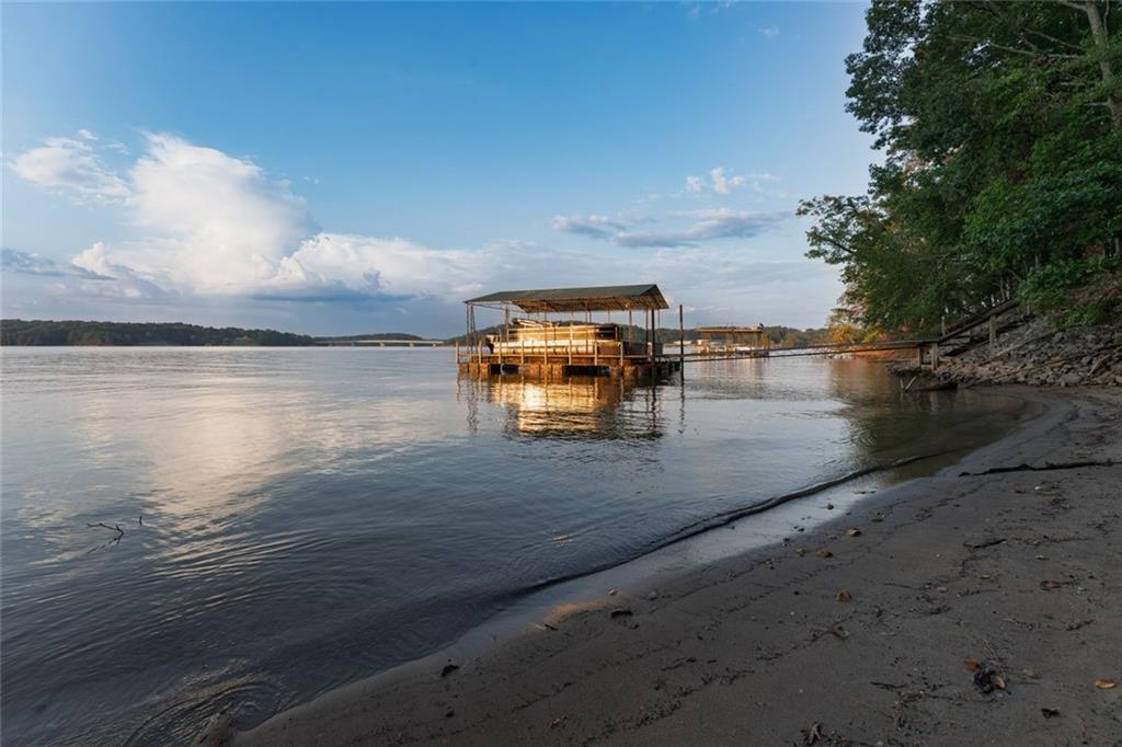 3465 Point View Circle