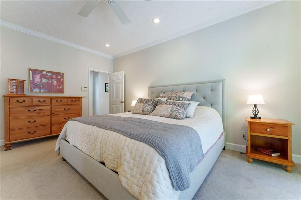 3465 Point View Circle