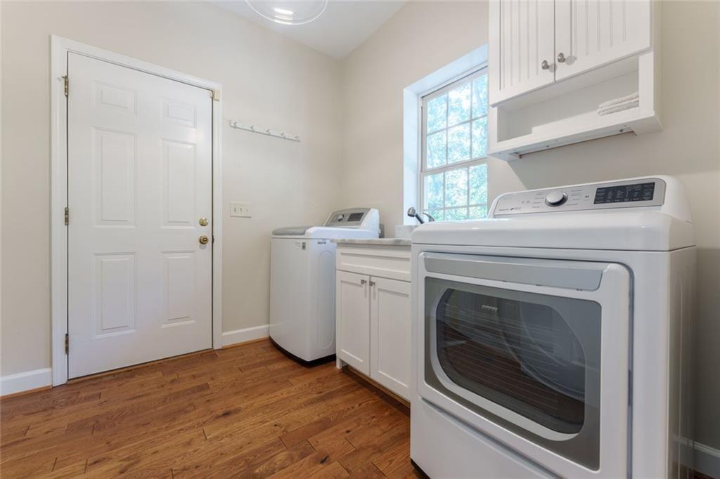 3465 Point View Circle