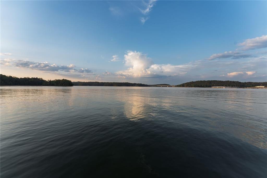 3465 Point View Circle