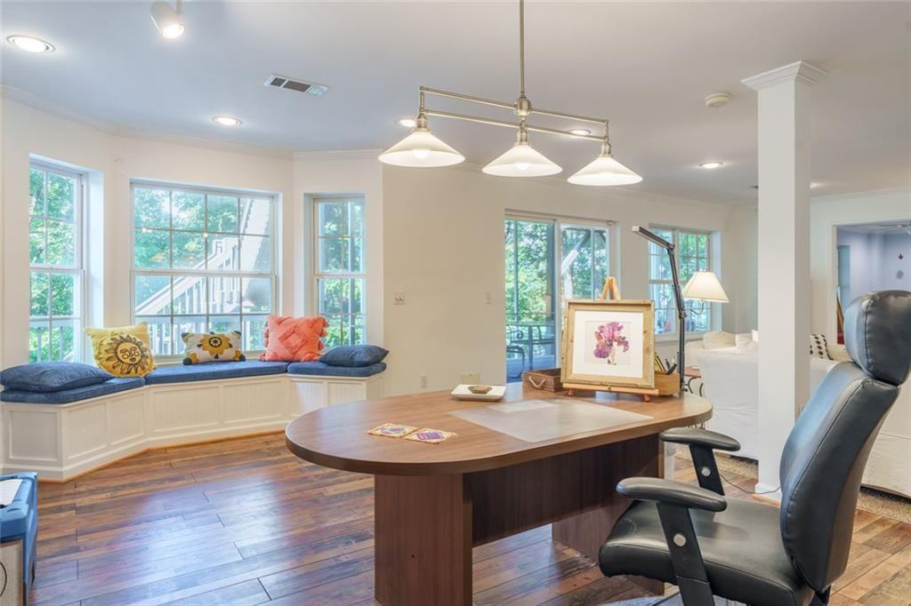 3465 Point View Circle