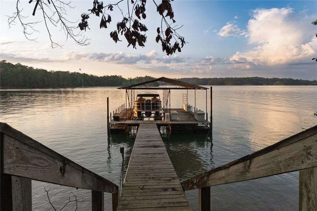 3465 Point View Circle