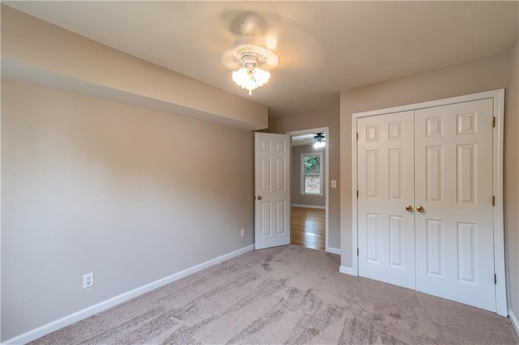 705 Oxford Crest Court NW