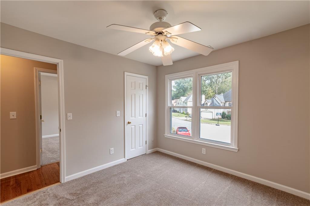 705 Oxford Crest Court NW