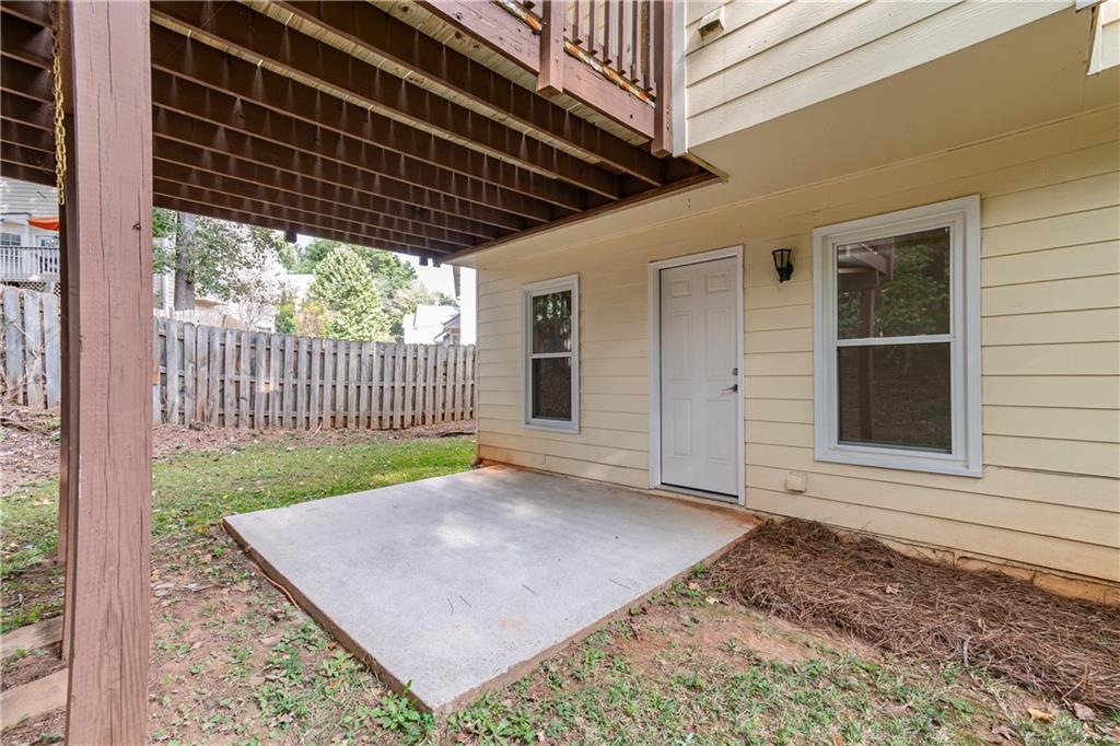 705 Oxford Crest Court NW