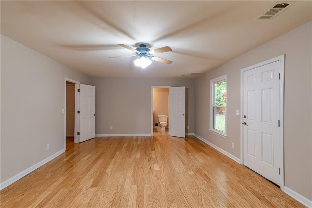 705 Oxford Crest Court NW