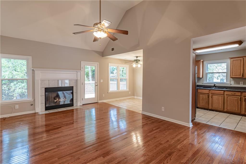 705 Oxford Crest Court NW