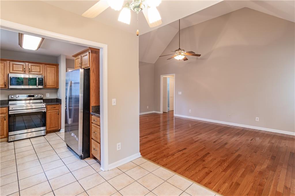 705 Oxford Crest Court NW