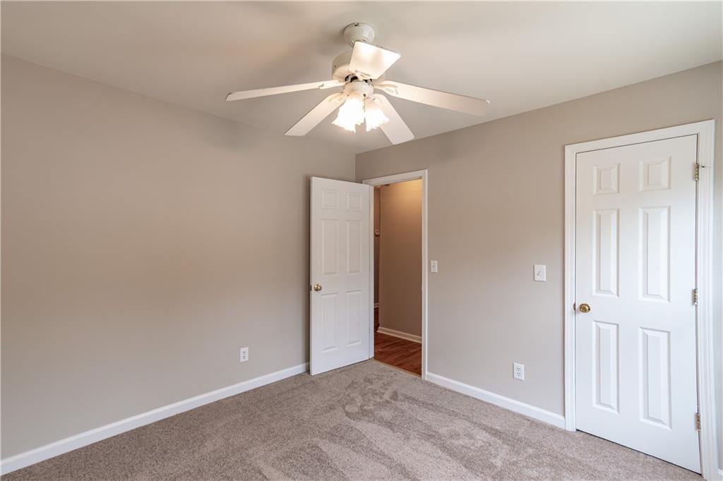 705 Oxford Crest Court NW