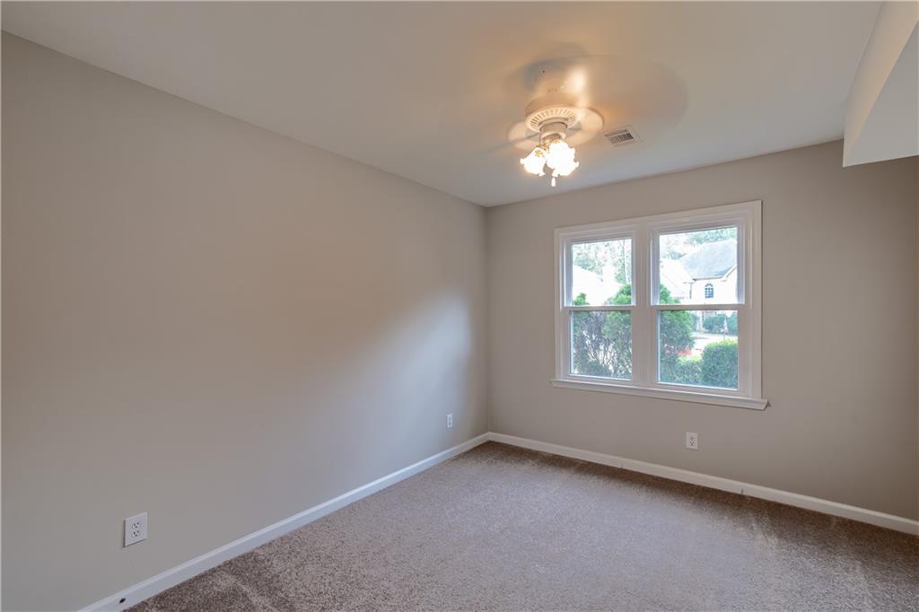 705 Oxford Crest Court NW