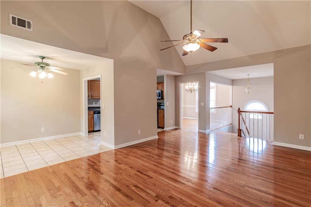 705 Oxford Crest Court NW