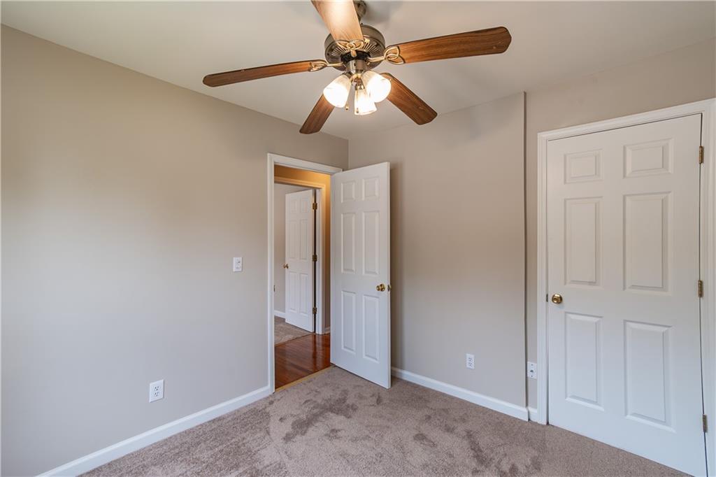 705 Oxford Crest Court NW