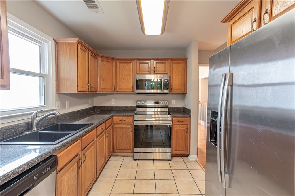 705 Oxford Crest Court NW