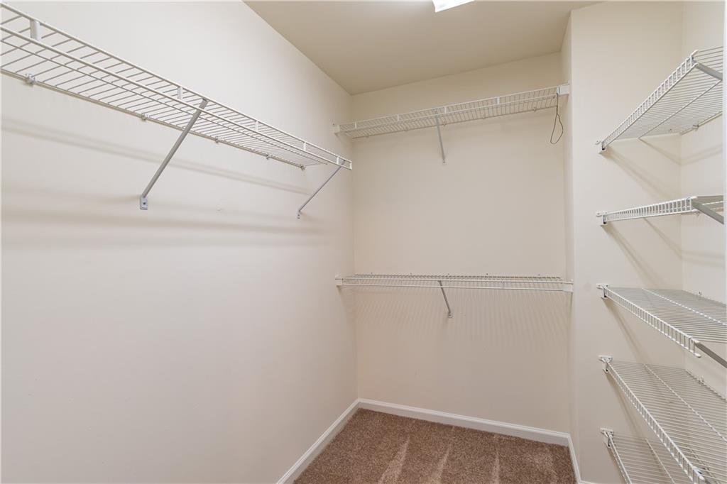 705 Oxford Crest Court NW